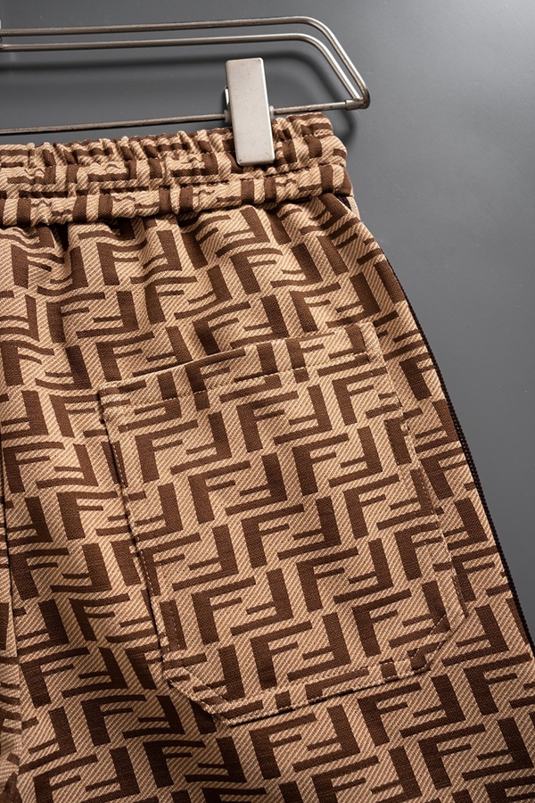 ブランドハーフパンツ着用イメージ